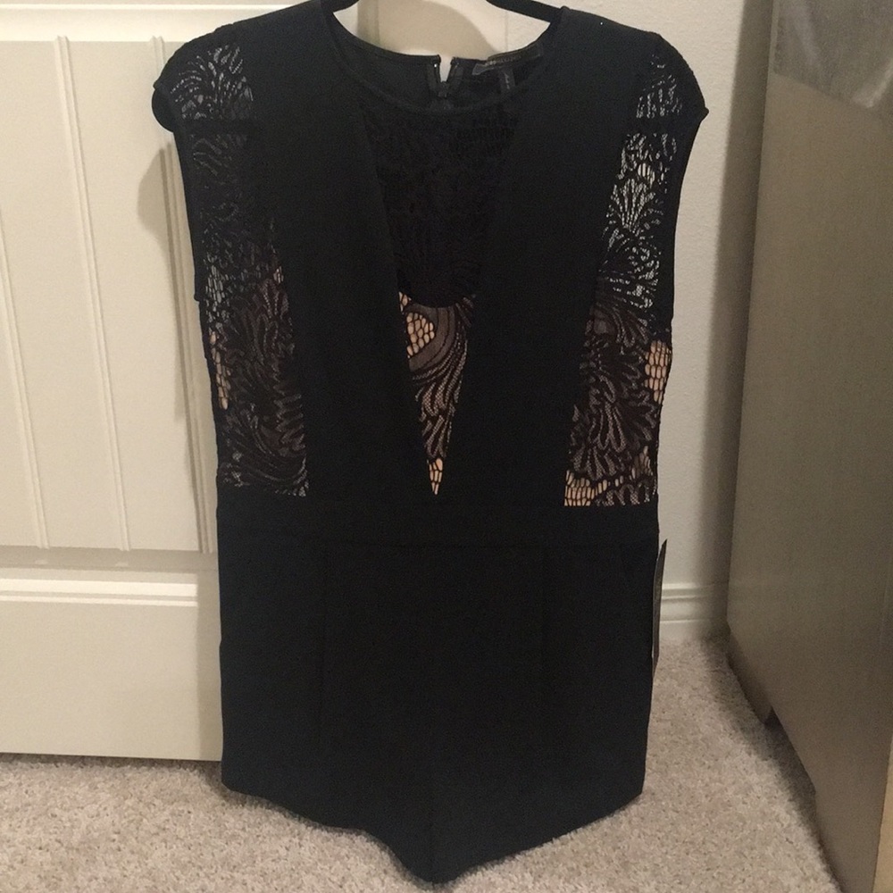 BCBG BLACK LACE SHORT JUMPSUIT
